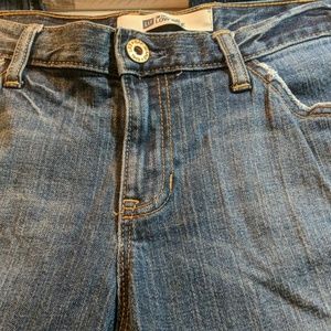 GAP Jeans - Medium blue Capri low rise-Sale! GAP Jeans - Medium blue Capri low rise-Sale!